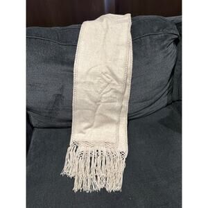 Pistil scarf